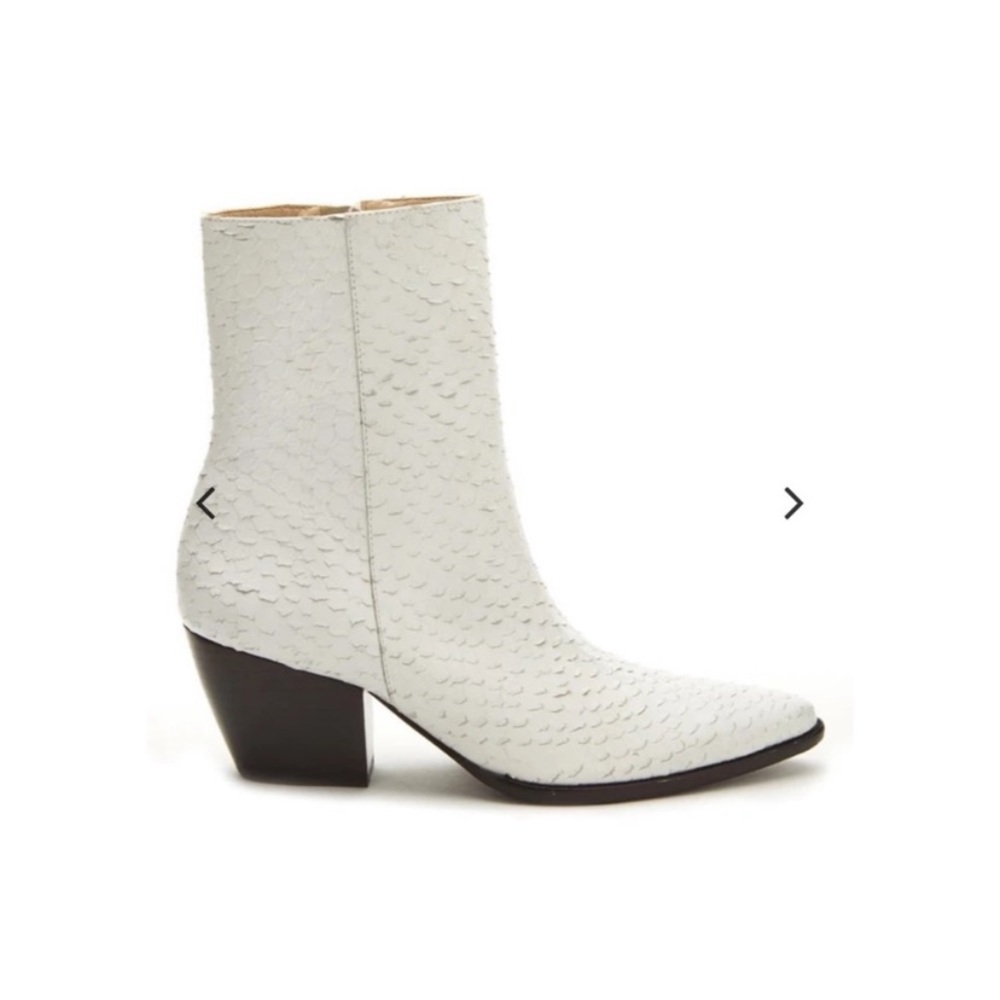 Matisse Caty Bootie Black & White 7.5